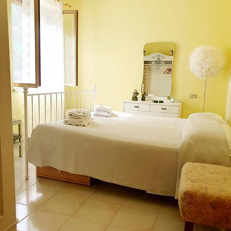 Casa Vacanze Rosy "Nel Verde" بالينورو المظهر الخارجي الصورة