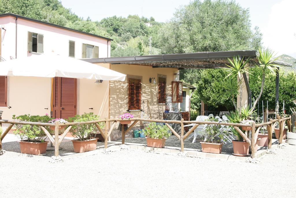 Casa Vacanze Rosy "Nel Verde" بالينورو الغرفة الصورة